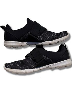 Merrell Black Slip-On Sneakers Size 6 | Lightweight Comfort Walking Shoes